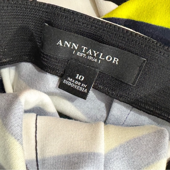 Ann taylor striped mini skirt ❤️ - Picture 5 of 6